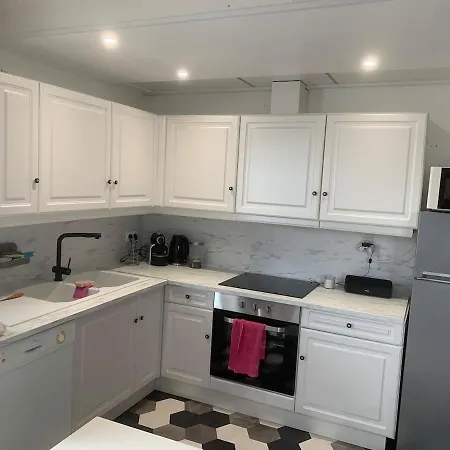 Duplex Avec Terrasse A 10 Minutes A Pied De La Appartement